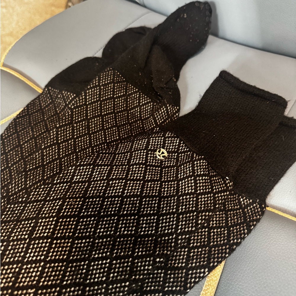 Lululemon Leg Warmers - Picture 2 of 3